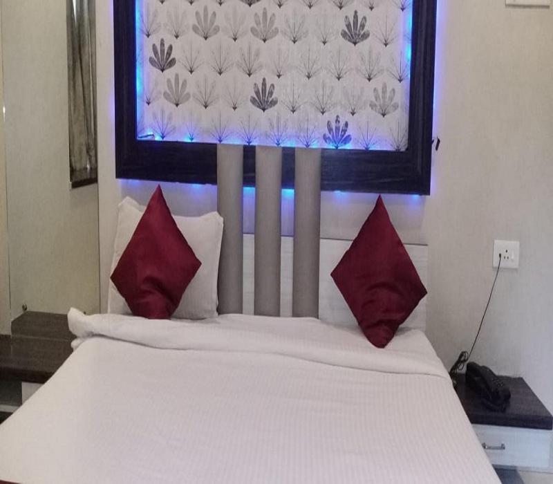 Hotel White House Pune Exterior photo